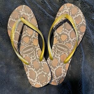 Havaianas animal print W sz 6 flipflop